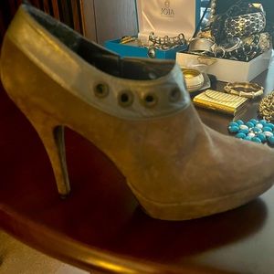 BOOTS~ Stuart Weitzman suede shoe/boot. Fits like a glove. Perfect condition.